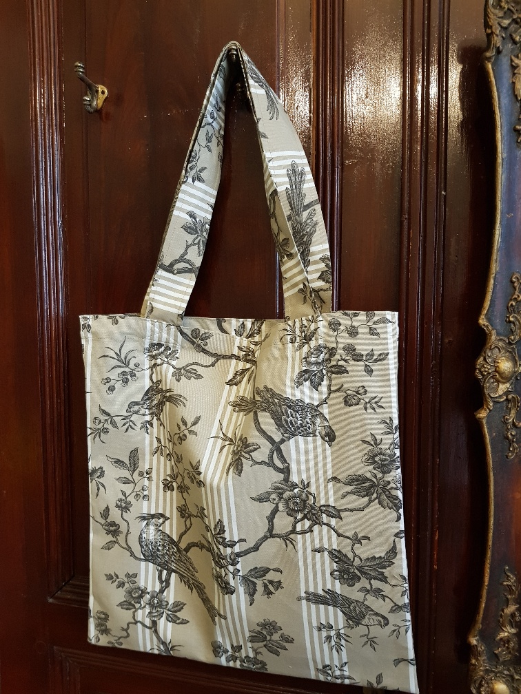 Látková taška s uchy "Ptáci ve větvích na hnědé"