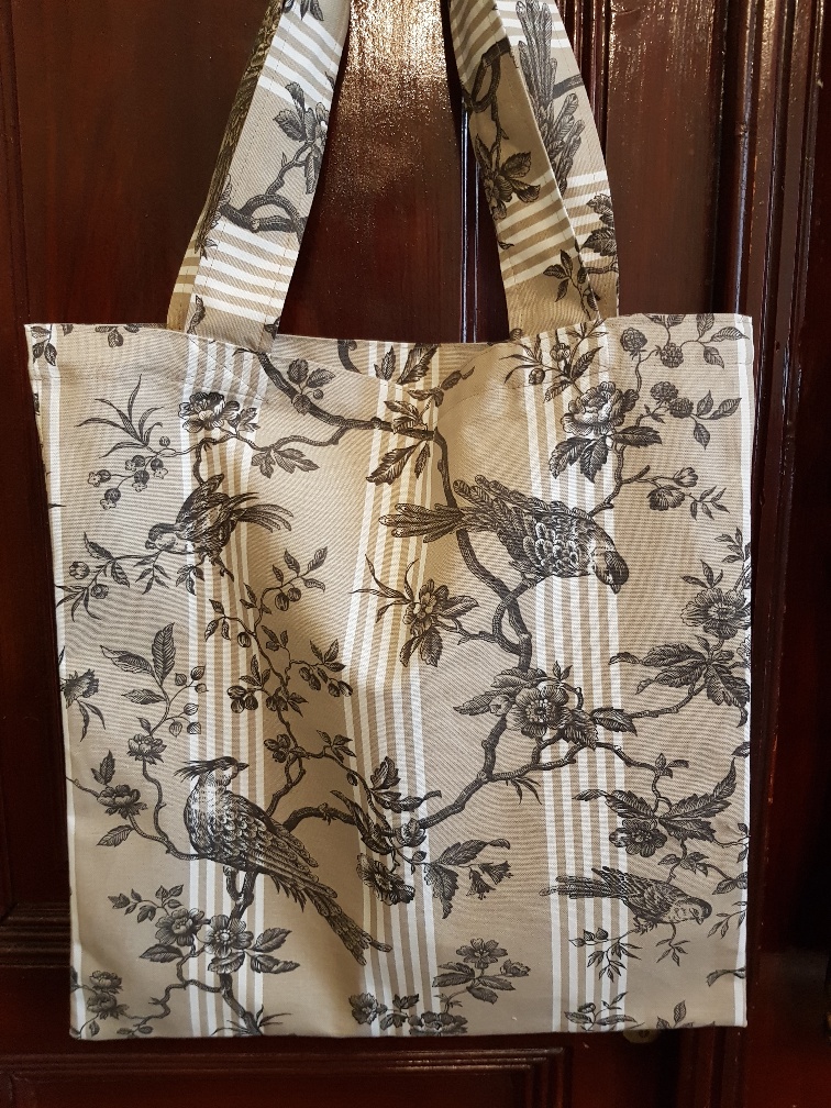 Látková taška s uchy "Ptáci ve větvích na hnědé"