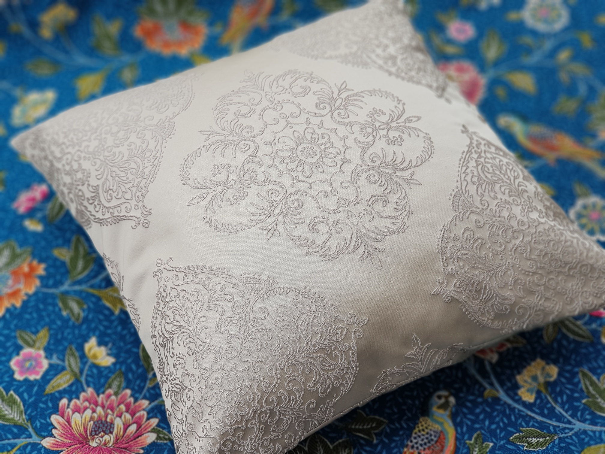 Elegantní polštář "Romantica"