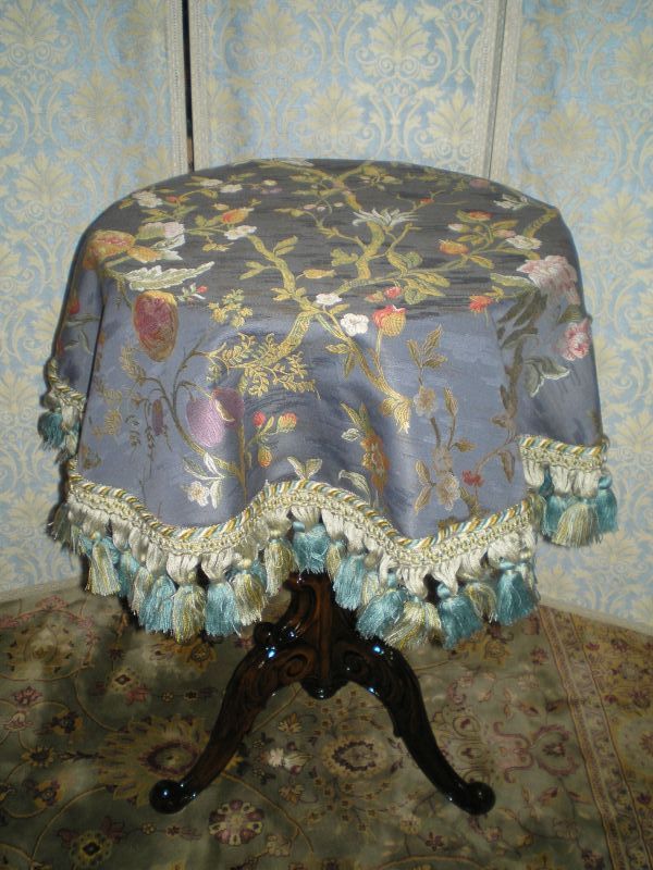 Ubrus s florálním dekorem - kulatý 90cm UB02