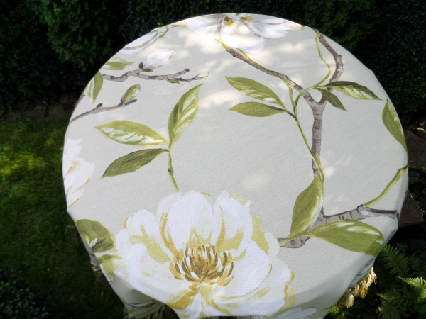 Kulatý ubrus "Japonské květy" 138cm UB43