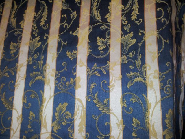 Elegantní textilie s pruhy CA20