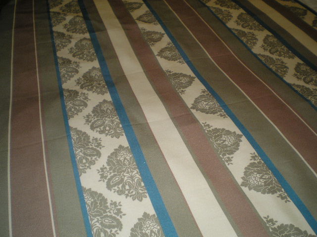 Elegantní textilie s pruhy CA8