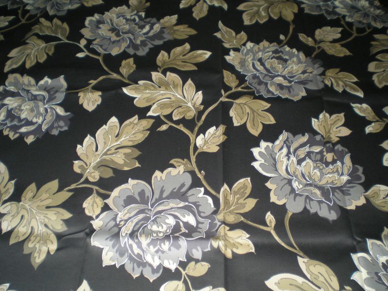 Pivoňky na tmavém podkladu 141cm x 109cm