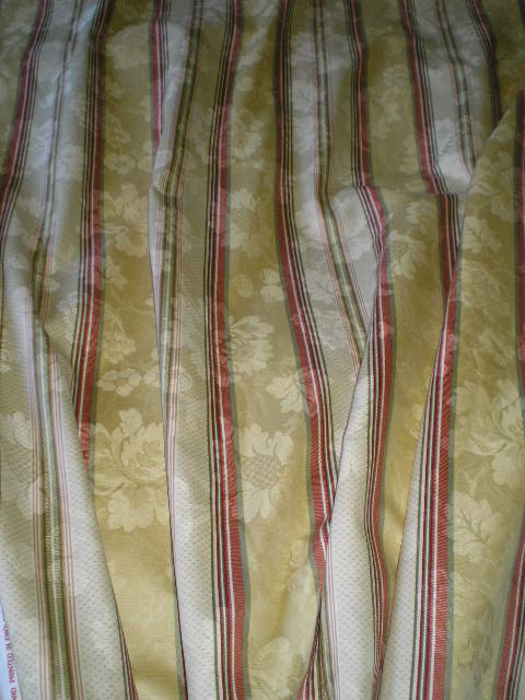 Elegantní textilie s pruhy 6,7 metru