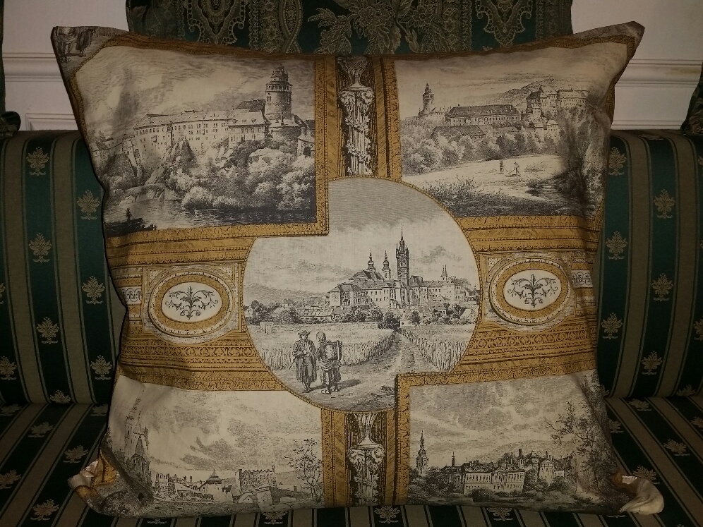 Polštářový povlak Bohemia  60cm x 64cm
