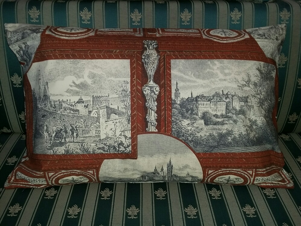 Polštářový povlak Bohemia v červené  65cm x 41cm