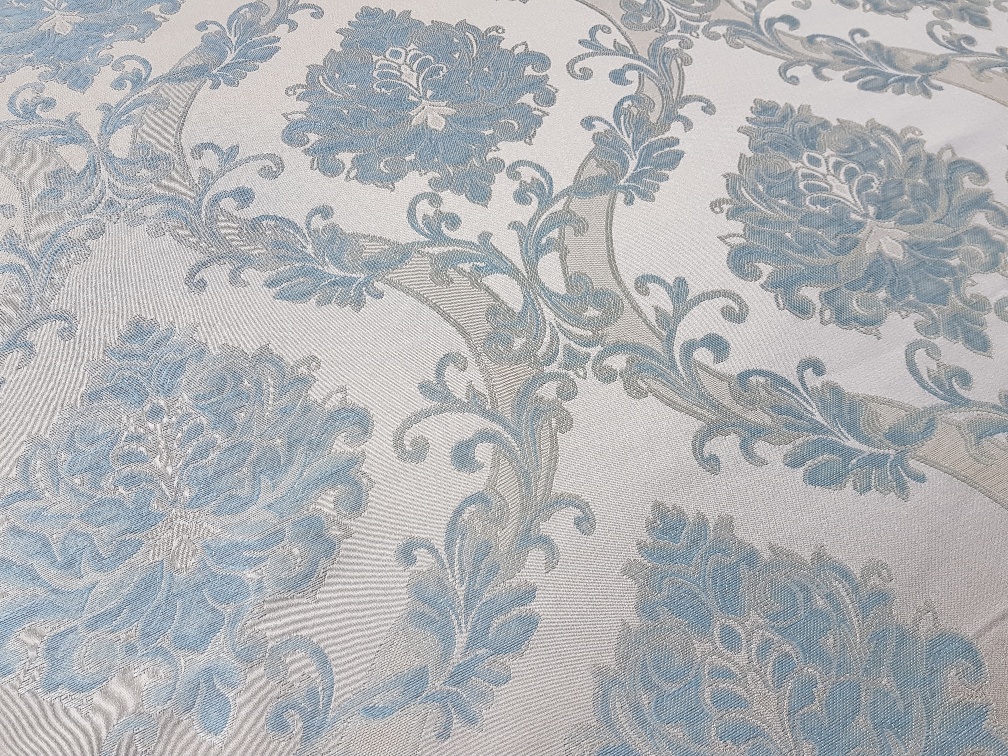 Šedomodré ornamenty na slonové kosti