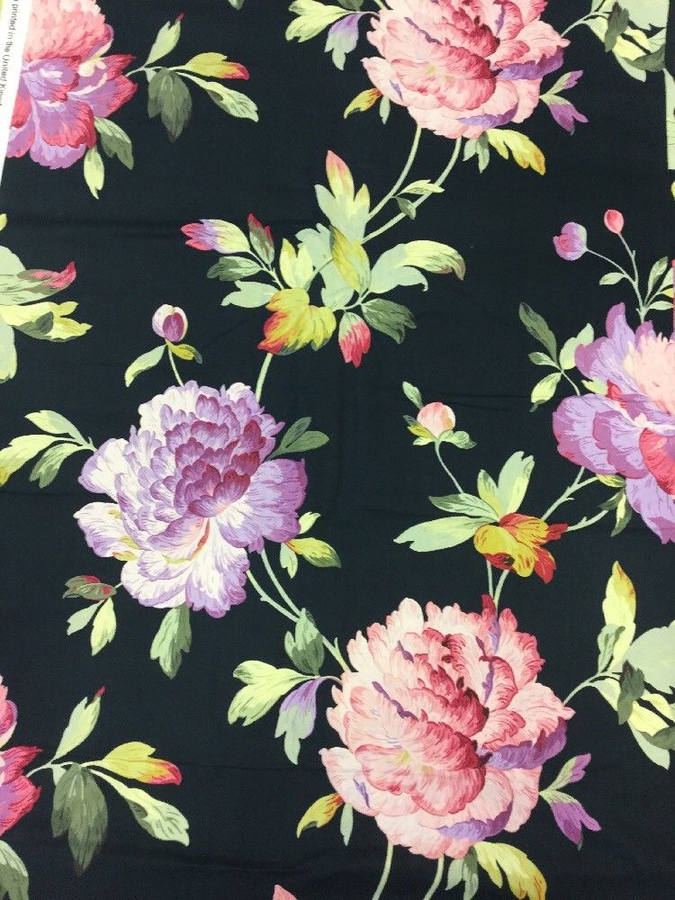 Pivoňky na černé    CA453