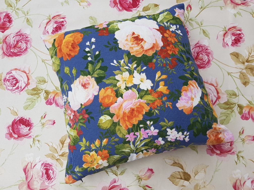 Květiny na modré   OP175