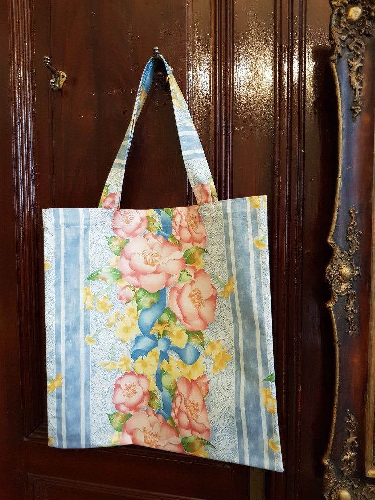 Látková taška s uchy "Květy v pruzích"