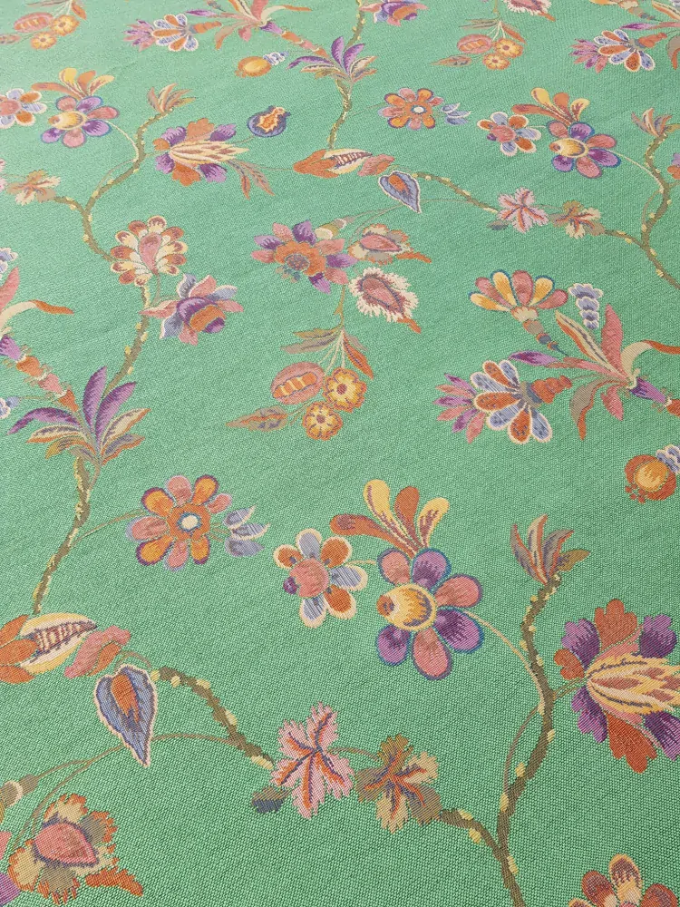 Květinové motivy v zelené