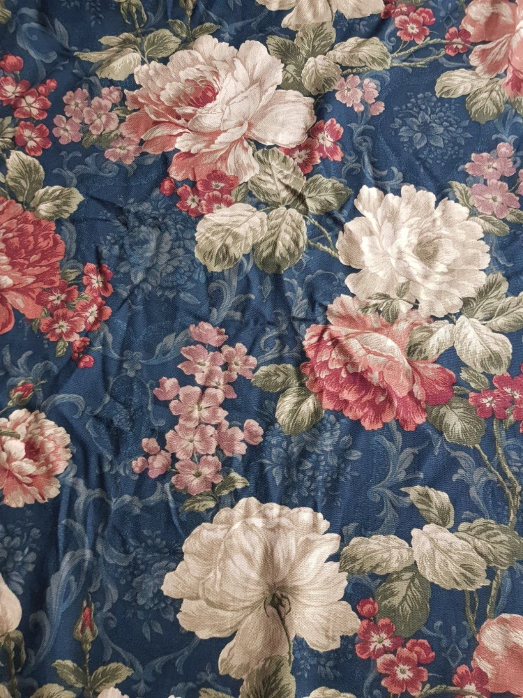 Anglická zahrada na modré