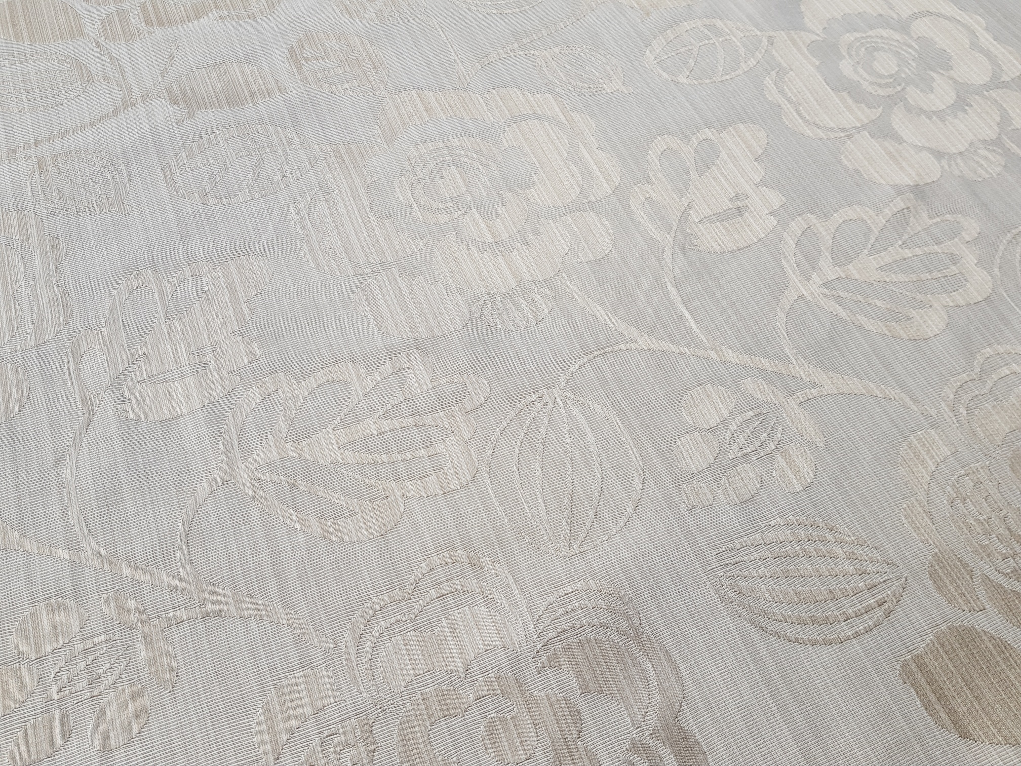 Tkané květy v béžové