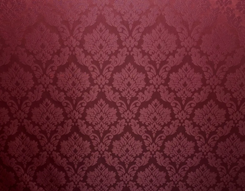 Damaškové motivy v burgundy