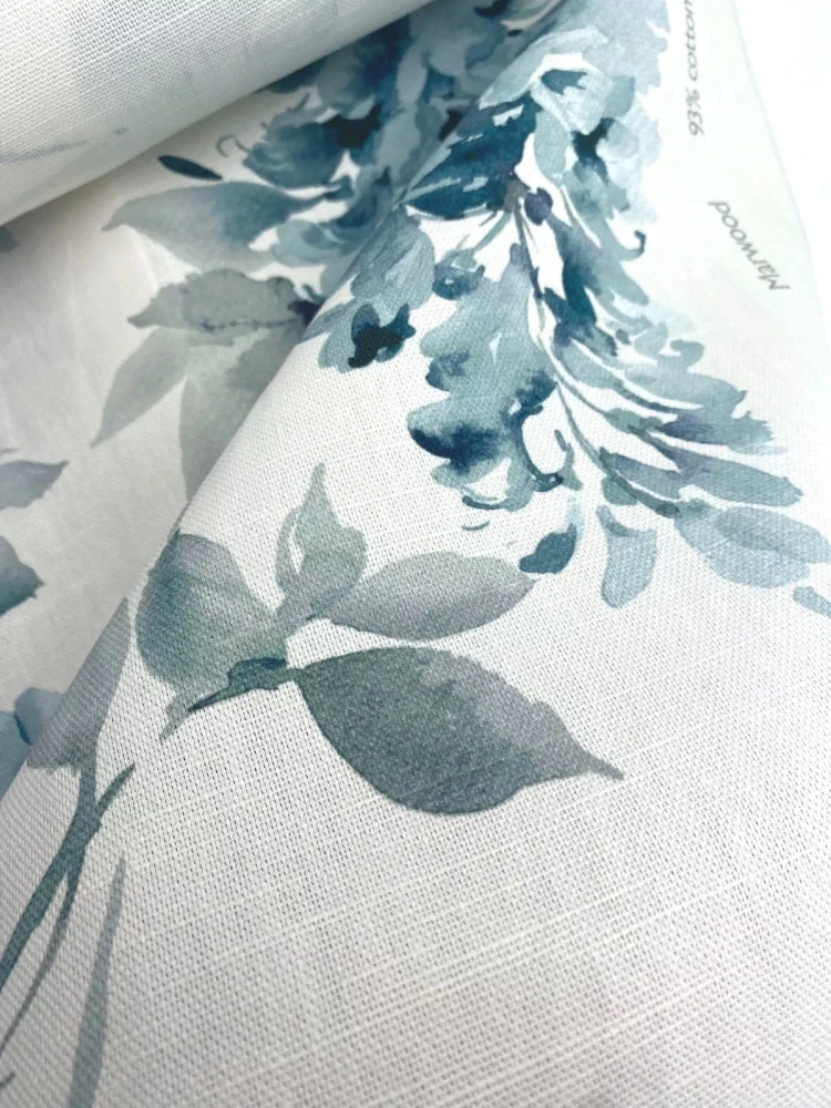 Rostliny v bleděmodré