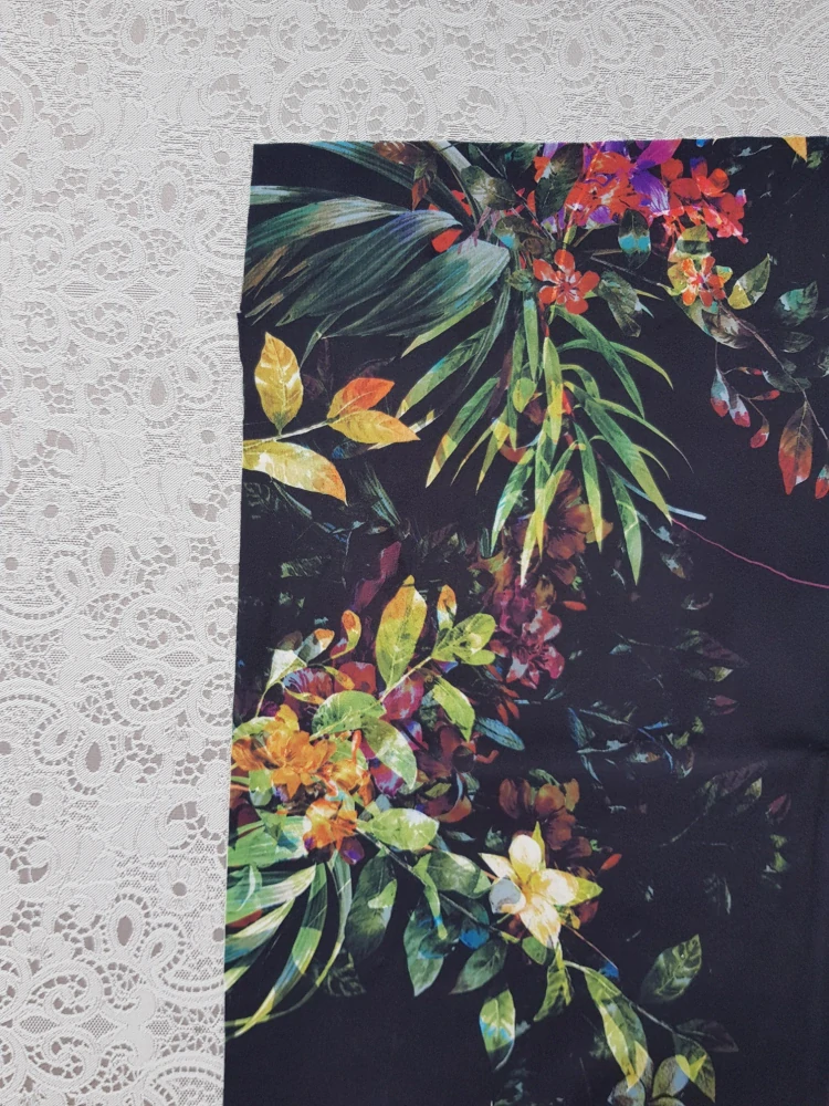 Květy v sametu 40x40cm 