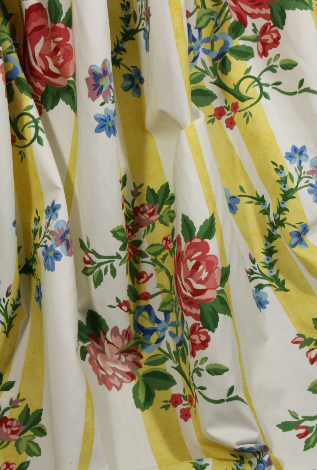 Květy ve žlutých pruzích  CA299