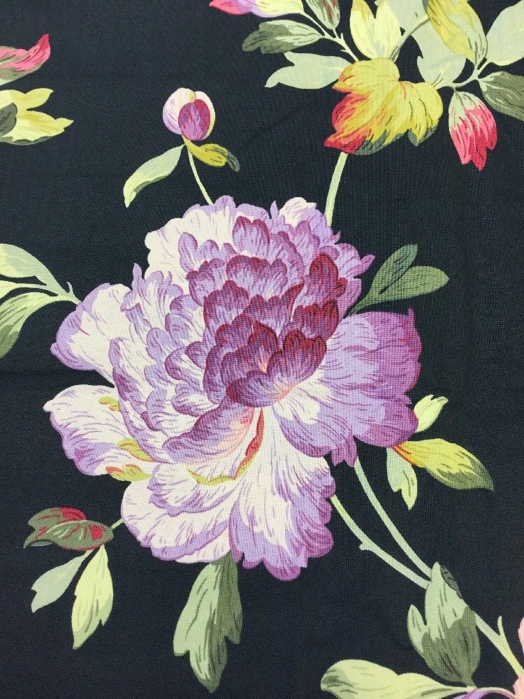 Pivoňky na černé    CA453