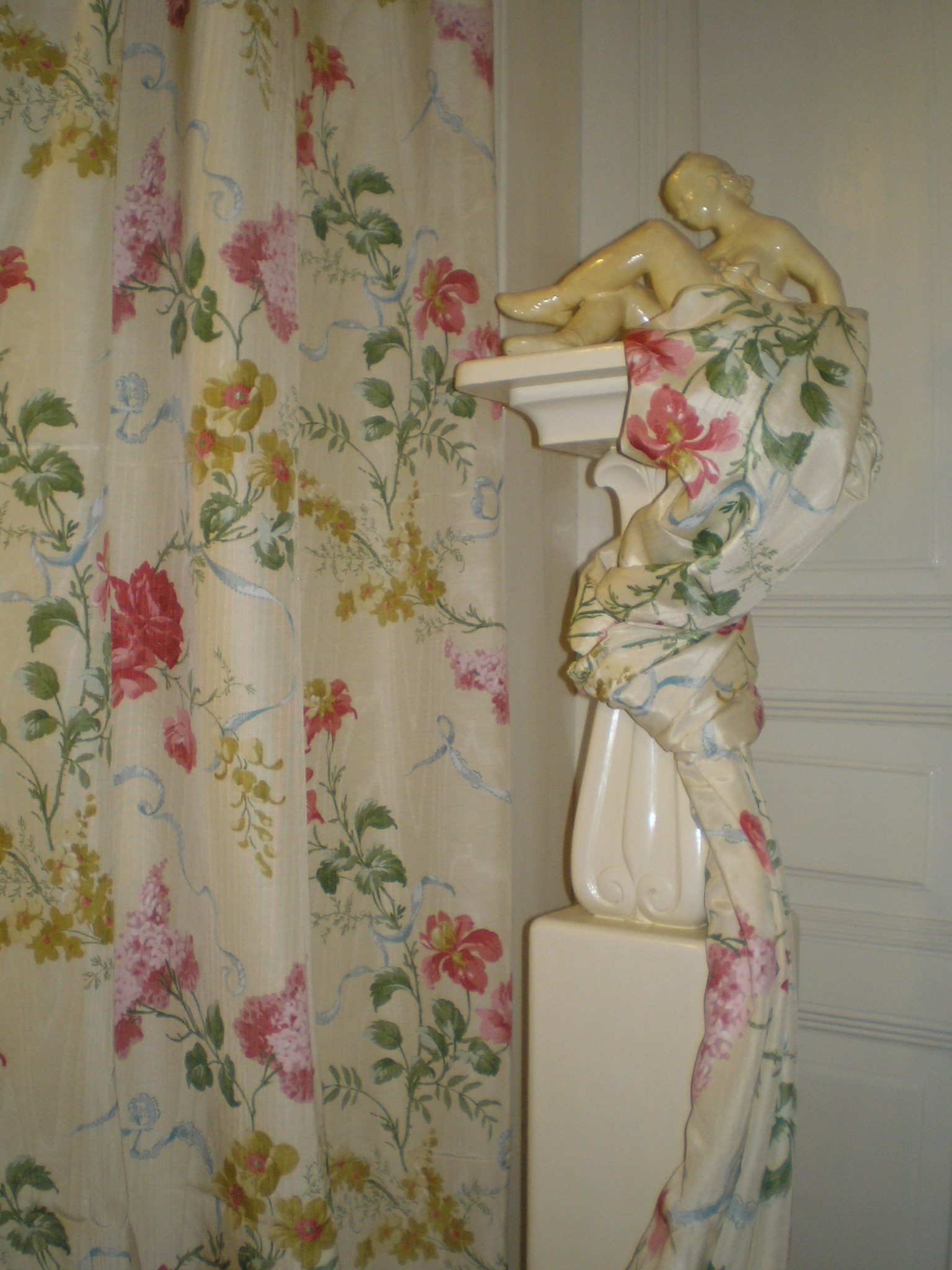 Elegantní textilie s květy CA26