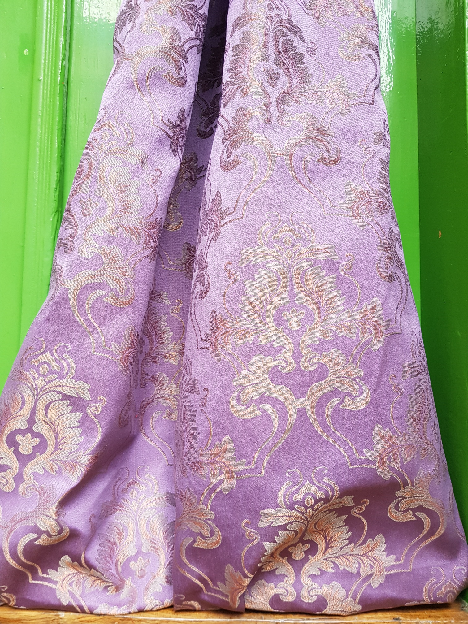 Ornamenty na fialové