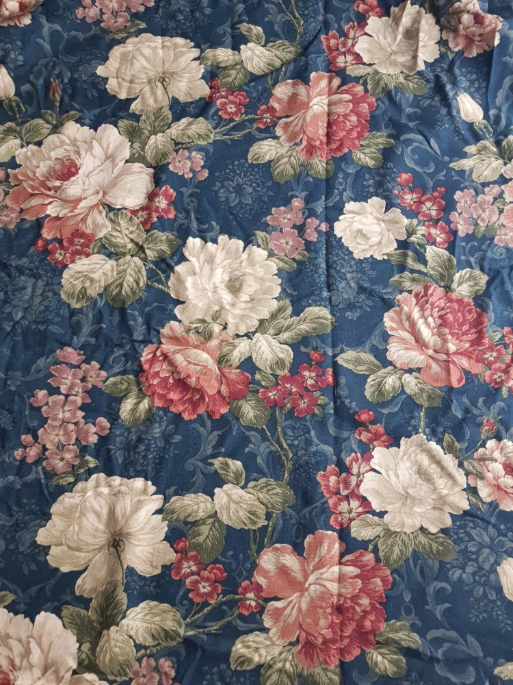 Anglická zahrada na modré