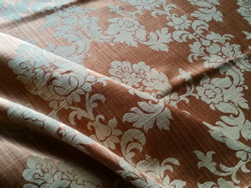 Elegantní damaškový motiv "lesklá terakota" 1,06 metru