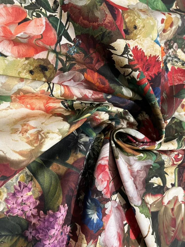 Barokní zahrada v plném květu  1m