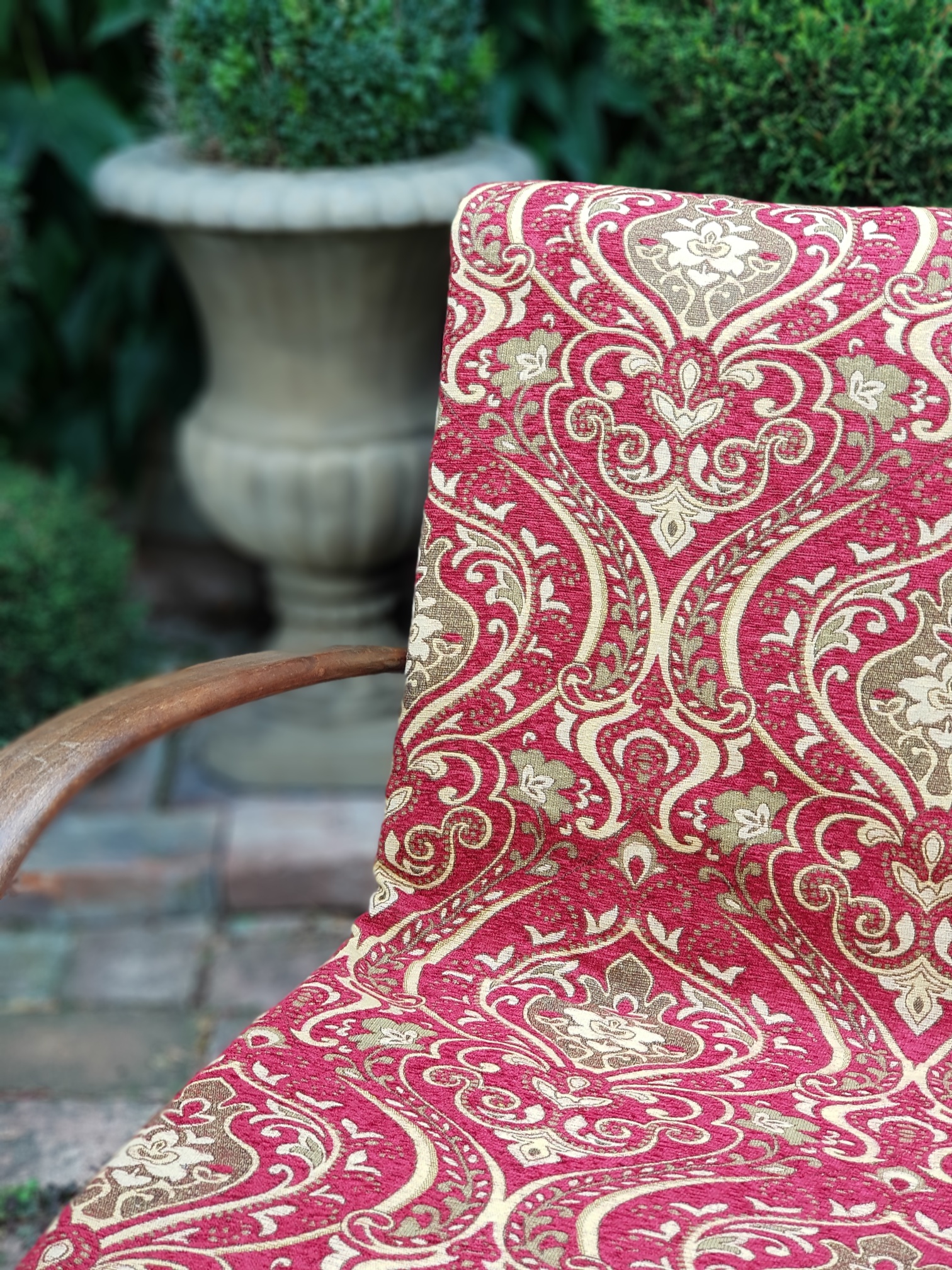 Ornamenty na červené