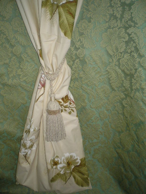 Květy Magnolie CA225